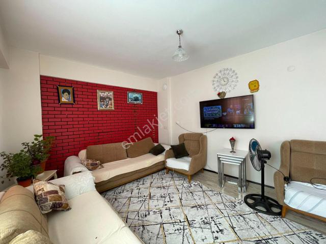 Bakırlı Mahallesinde Asansörlü Balkonlu 2+1/90 M2 Fırsat Daire 2.650.000 Tl Pazarlıklı Satılıktır