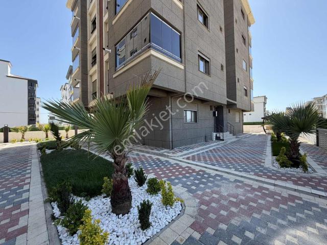 Bakan Dan Ara Kat Cam Balkon Yerden Isıtma 1+1 Kiralık Sıfır