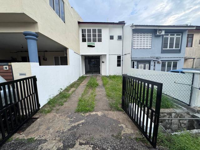 Bakawali 3R 2B Rawang Refurbish Unit Below Market with New Paint