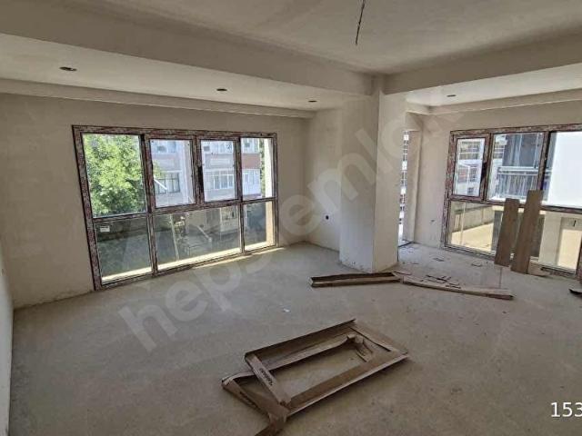 BAKIRKÖY OSMANİYEDE 3.KAT 3+1 110 M2 KAPALI OTOPARKLI SIFIR BİNA