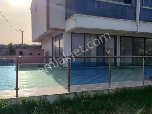 Bakraç Emlak'tan Yayla Sahili'nde Kiralık İşyeri