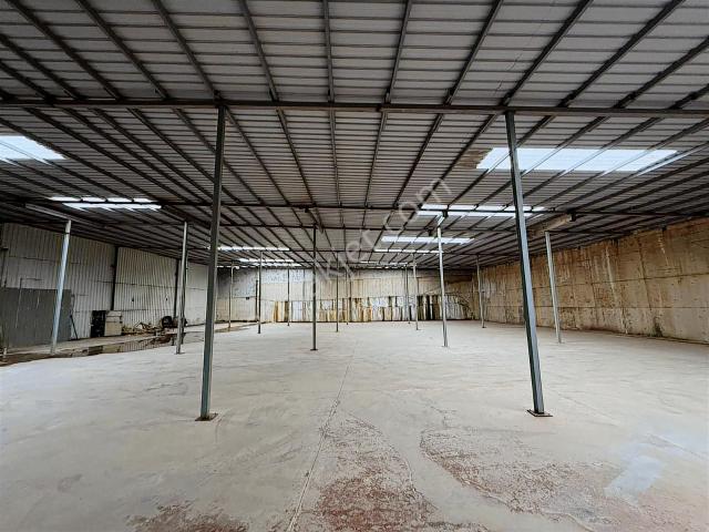 Balçık Parsellerde 2400 Metre Kapalı Alan