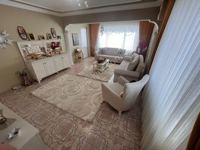 Balıkesir Akçay Tam Merkezde 165 M2 4+1 Lüx Daire Satılık