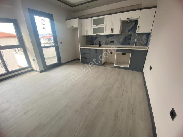 Balıkesir Burhaniye Badem Alanında 1+1