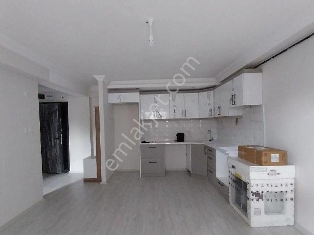 Balıkesir Dinkçiler Mahallesi Nef Üstü 2 Oda Ankastre Mutfak + Salon Brüt 75 M2 Kombili Sıfır Daire