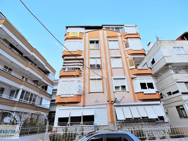 Balıkesir Edremit Akçay'da Vahdet'ten Sarıkızda 4+1 Çift Teraslı Satılık Kat Dubleksi