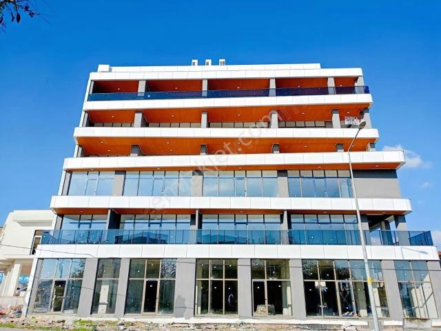 Balıkesir'de Ticaretin Merkezinde 46mt Cepheli,prestijli Kiralık