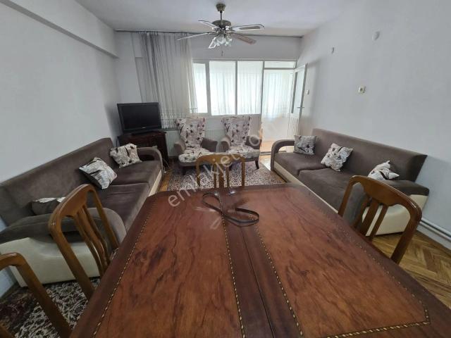 Balçova Onur Mah. Ekonomi Ünv. Yakını Eşyalı Kiralık 2+1 Daire