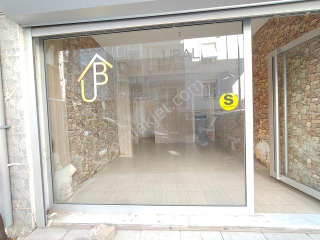 Balçova Bağ Sokak'da Satılık 30 M2 Dükkan