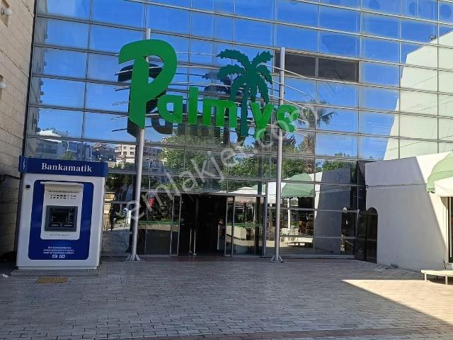 Balçova Palmiye Avm İçinde Giriş Katında Kiralık Dükkan