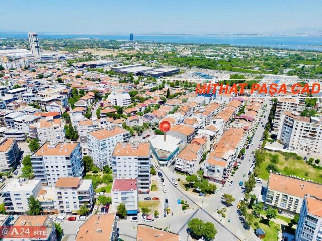 Balçovada Kurumsal Kiracılı Yüksek Getirili Ticari Yatırım