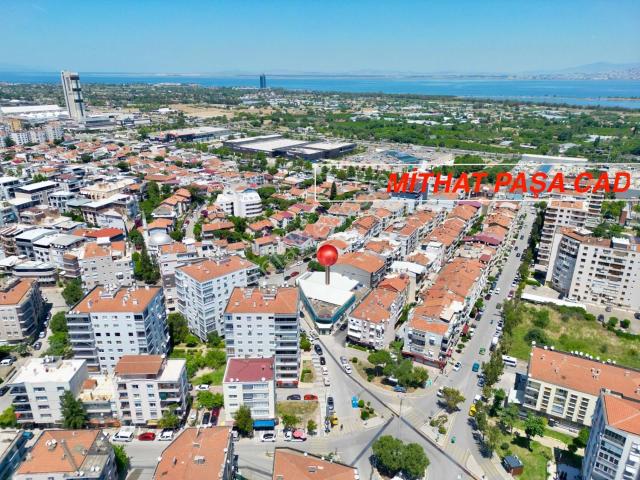 Balçovada Kurumsal Kiracılı Yüksek Getirili Ticari Yatırım