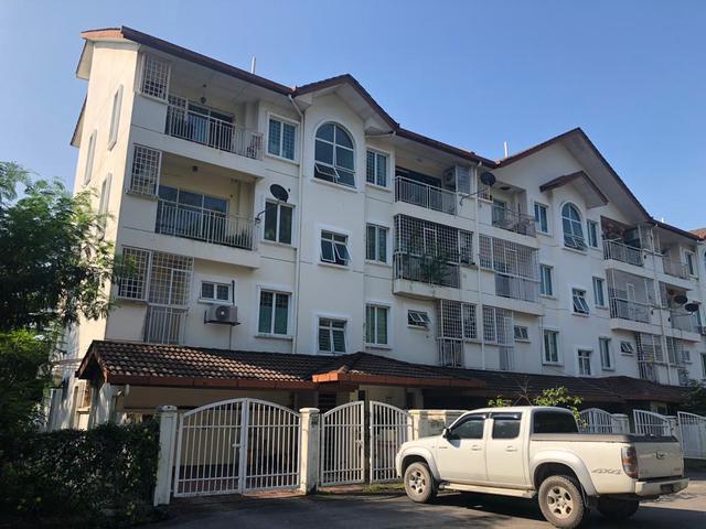 Balakong Near The Mines TownHouse 3 Rooms Seri Kembangan