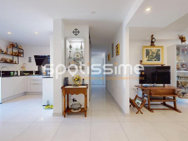 Balaruc les Bains Appartement T4 rénové avec garage, vue par. 88m² Balaruc les Bains