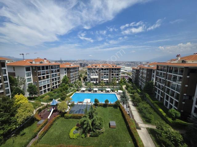 Balat Teras Evler Kiralık 5+1 Dubleks Daire