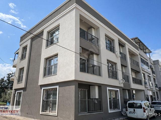 BALATÇIK'TA 1+1 SIFIR KÖŞE KONUMDA İZBAN YAKINI