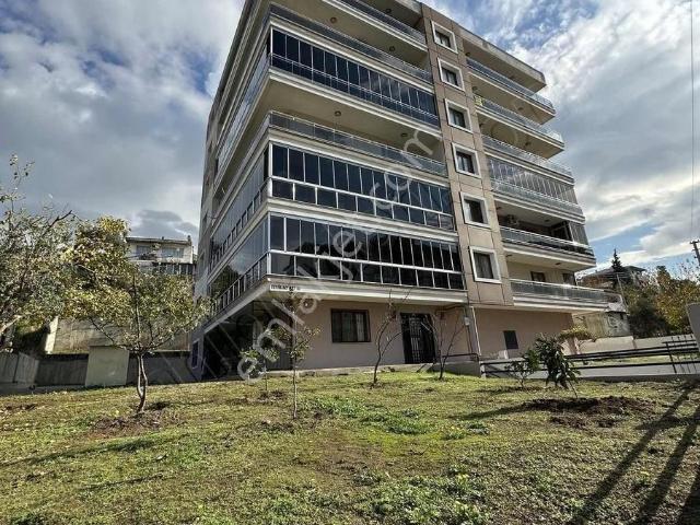Balatçık Mahallesi Merkezi Konumda Geniş Kapalı Mutfak 2+1 Daire