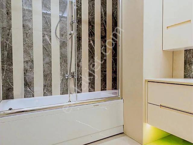 Balat Ona 162 De Satılık 4+1 Geniş Daire