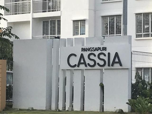 Balcony Apartment with Swimming PoolDCassia850sqftCheapest