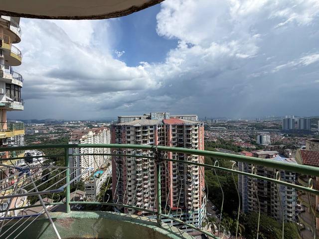 BALCONY FACING OPEN Venice Hill Condominium Cheras