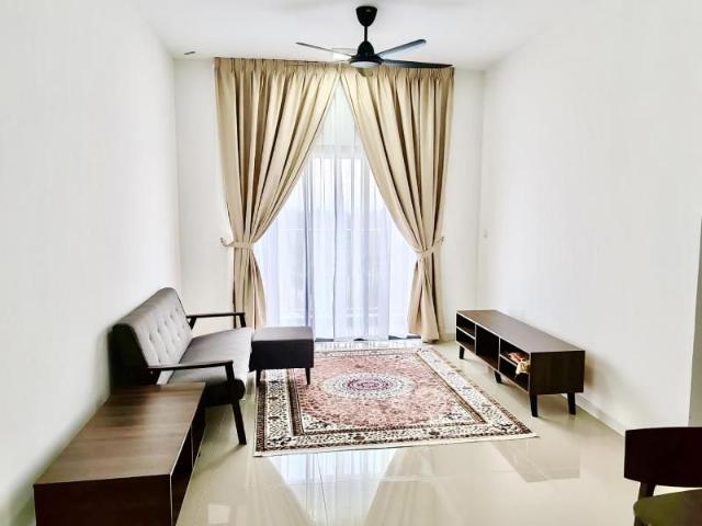 ‼️Balcony facing pool‼️Partly furnished Sensory Residence @Southville City for rent
