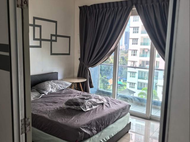 Balcony Queen Bed Room