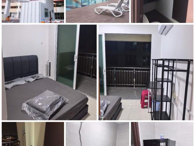 Balcony Queen Room