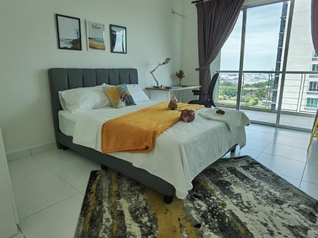 Balcony Room at Elit Heights, Bayan Baru