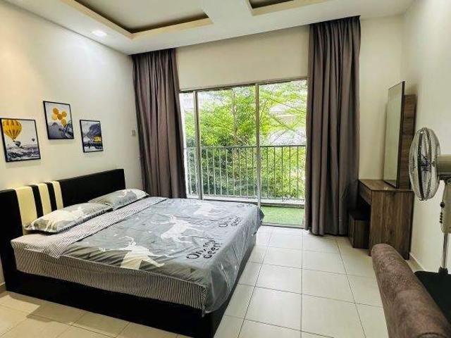 Balcony Room at Suria Jelatek Ampang Hilir 3mins walk to LRT Jelatek KLCC