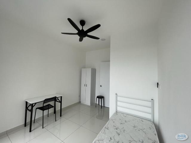 Balcony Room for RENT at Kenwingston Platz, Kuala Lumpur, Jalan Gombak near DUKE Highway, HKL & KLCC