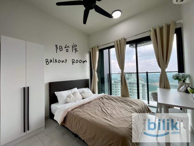 Balcony Room @ Majestic Maxim MRT Connaught