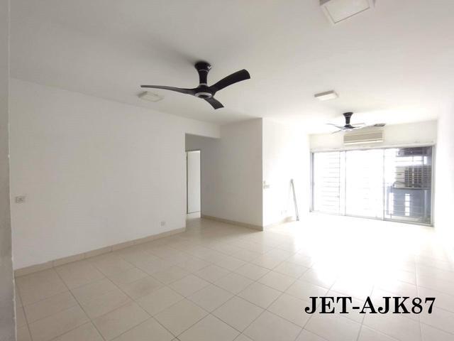 Balcony Seri Kasturi Apartment950sqf3R2B Setia Alam