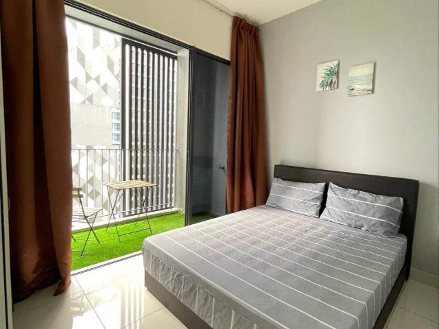 Balcony View Middle Room At Millerz Square Old Klang Road