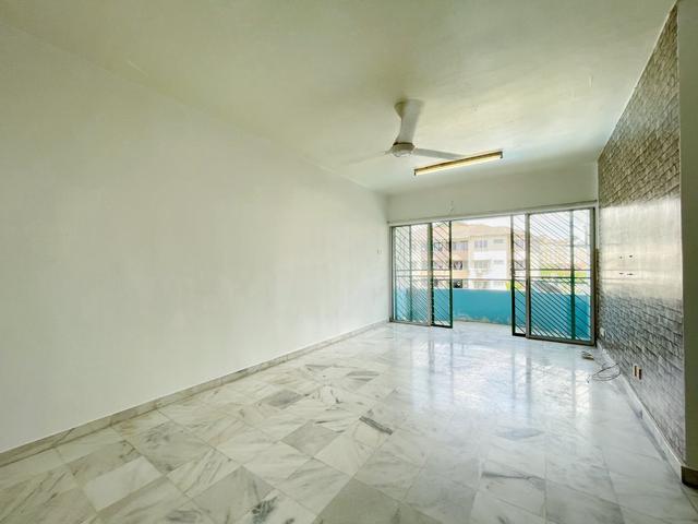 Balcony with Pool View Palm Ville Apartment Taman Kinrara Puchong