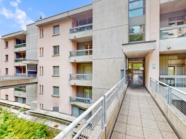 Balkone, Spielplatz und Ruhe für die ganze Familie