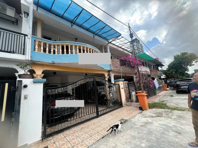 Balkoni Renovate Besar Rumah Landed Taman Puchong Perdana Bawah 400k