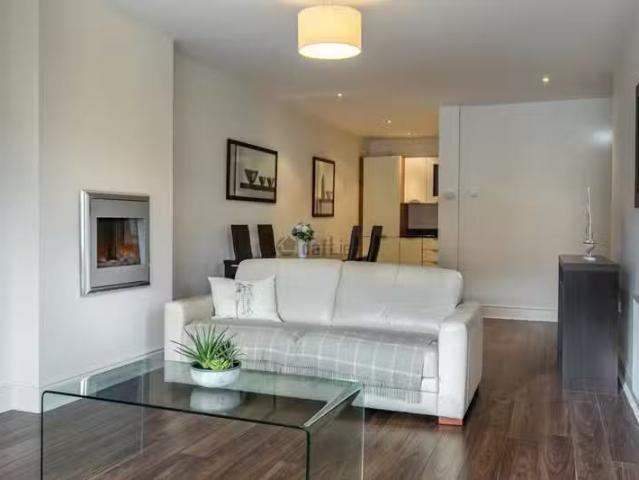 Ballintyre Square Ballinteer, Ballinteer, Dublin 16 is for rent