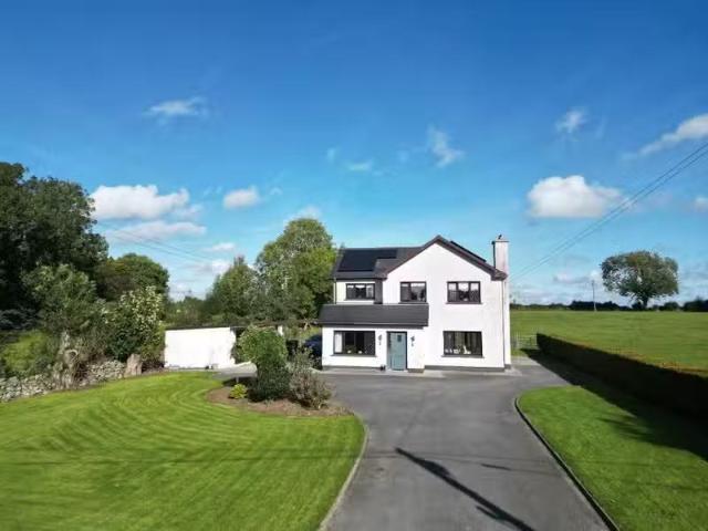 Ballinagard Road, Roscommon Town, Roscommon, F42 YE26