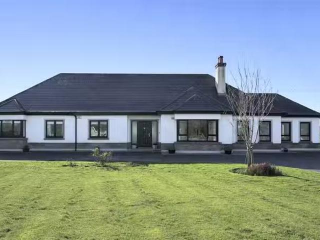 Ballinamona, Ballycanew, Gorey, Wexford, Y25 XP40