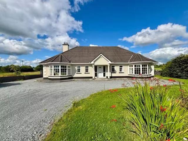 Ballinastack, Ballyglunin, Co. Galway, H54KN88 is for sale
