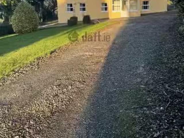Ballinard, Ballineen, Co. Cork is for rent