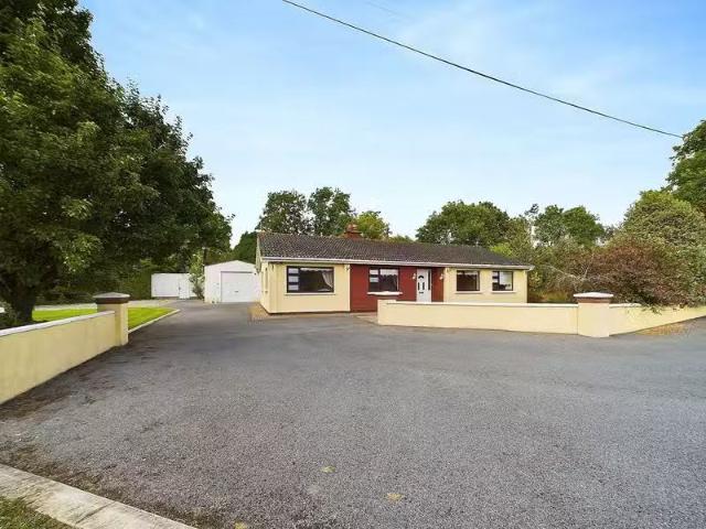 Ballinderry, Carrick on Suir, Co. Tipperary, E32P938 is for sale