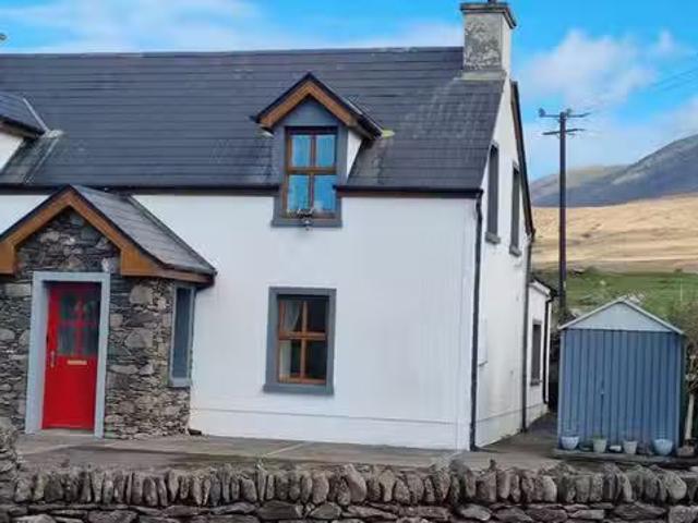 Ballinloghig, Ballydavid, Dingle, Co. Kerry, V92N4V9 is for sale