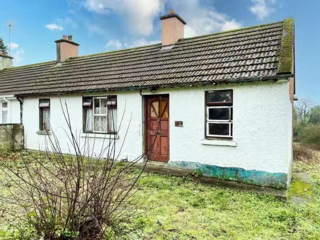 Ballitore Hill, Ballitore, Athy, Co. Kildare, R14YW24 is for s.