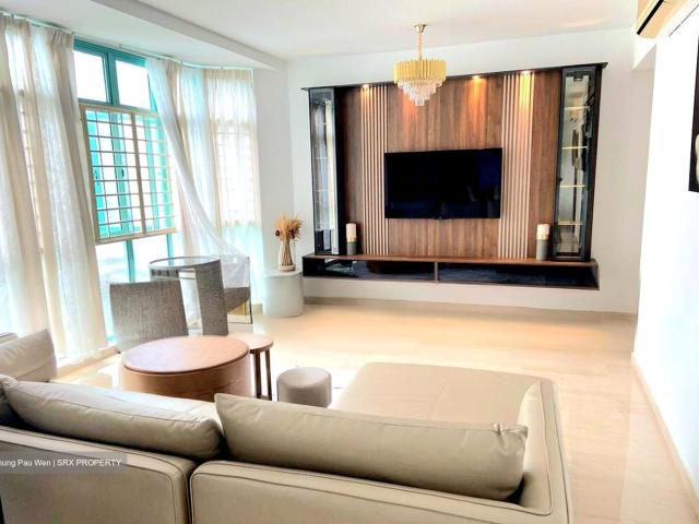 Ballota Park Condominium D17, Condominium