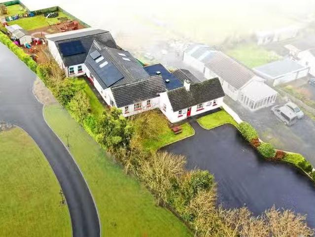 Ballymore Cottage Creche, Craughwell, Co. Galway, H91CP20 is f.