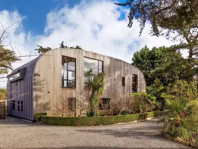 Ballynoe, 11 Claremont Road, Howth, Co. Dublin