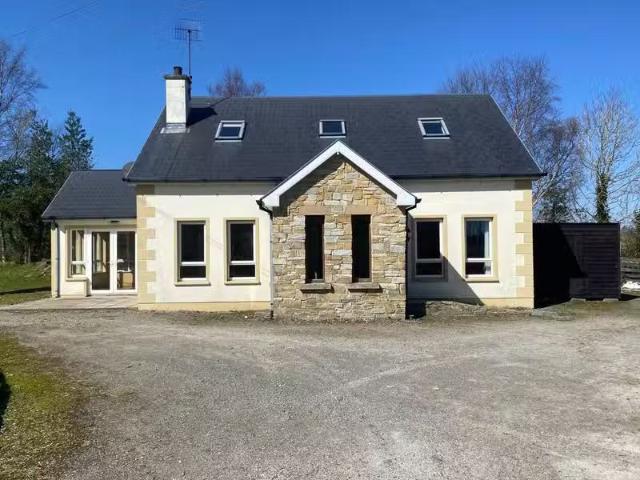 Ballybobaneen, Cloghan, Altnapaste, Co. Donegal, F93R8N4 is fo.