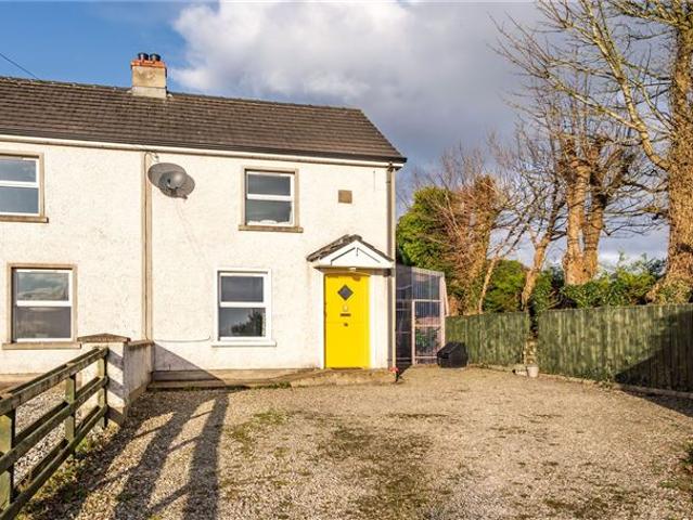 Ballylawn, Moville, Co. Donegal Savills Residential & Country Agency 4886 MyHome. Ie Residential