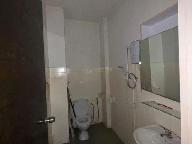 Balmoral Crest D10, Apartment